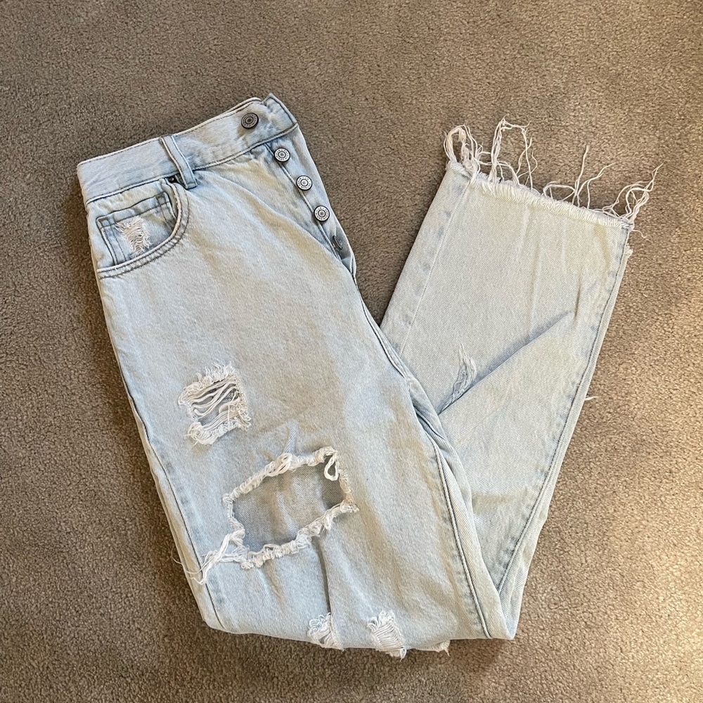 PacSun Women’s High-Rise Straight Ripped Jeans